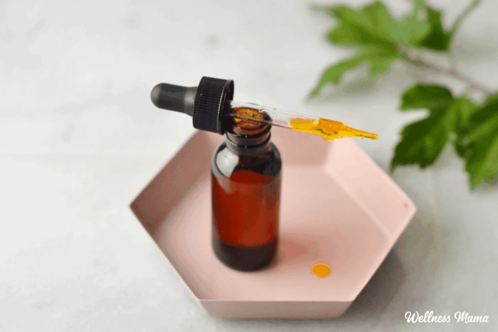 DIY Anti-Aging Rosehip Face Serum